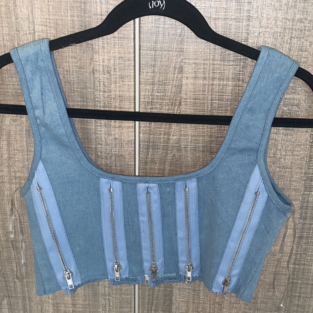 HOT & DELICIOUS CROSS THE LINE ZIPPER TOP - Picture 5 of 12